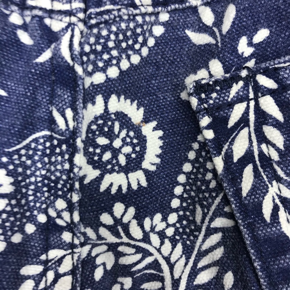 DEADSTOCK NOS GUESS By Georges Marciano Floral and Paisley Button Fly Mom Shorts - Picture 11 of 12